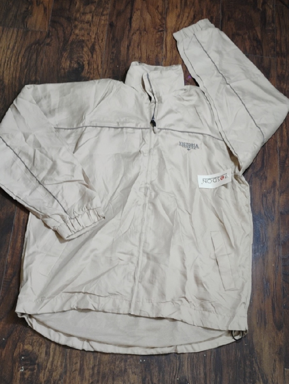 Zosdon Beige Pullover Windbreaker with Subtle Victoria Canada Logo